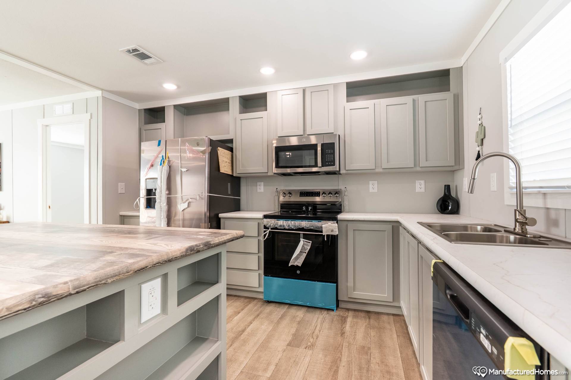 Oak Creek Homes Piccard MAD-7648 | Mobile Homes For Sale - Thomas